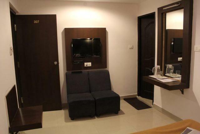 Aashraya Hotel Mysore Exterior foto