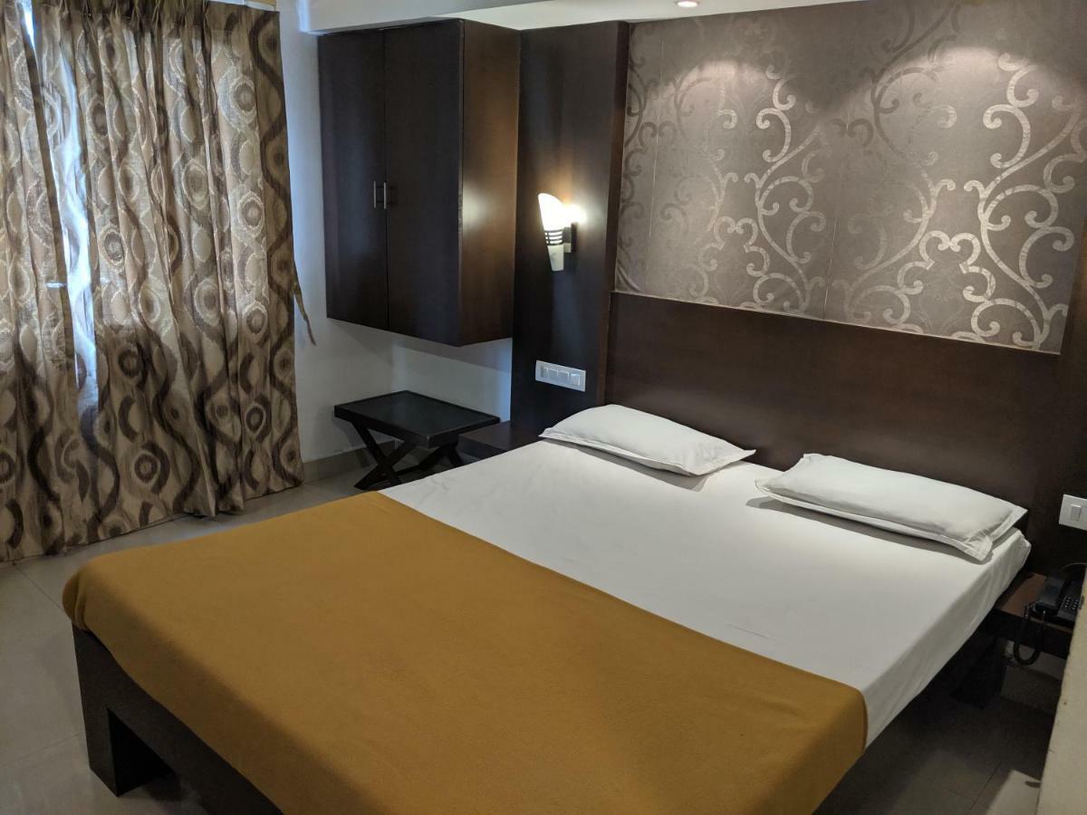 Aashraya Hotel Mysore Exterior foto