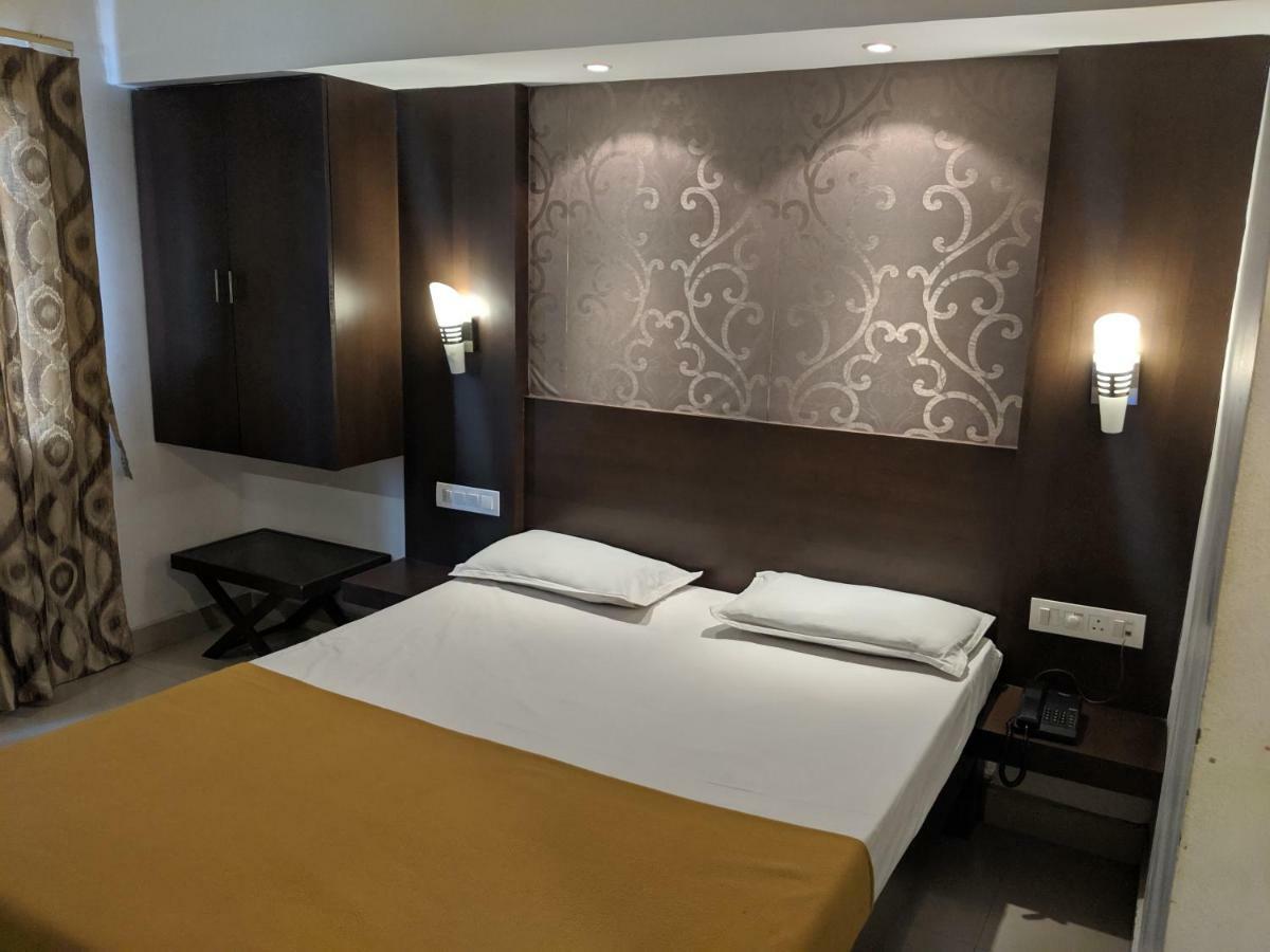 Aashraya Hotel Mysore Exterior foto