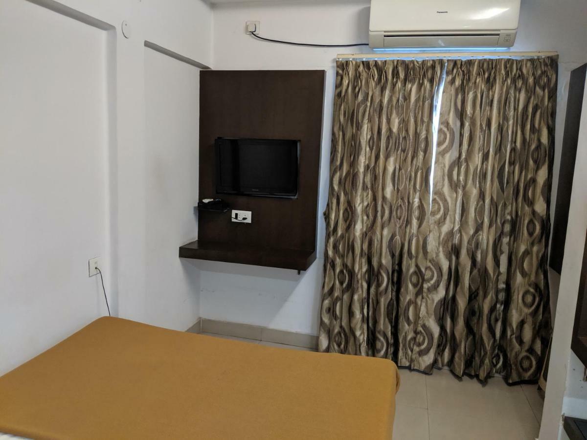 Aashraya Hotel Mysore Exterior foto